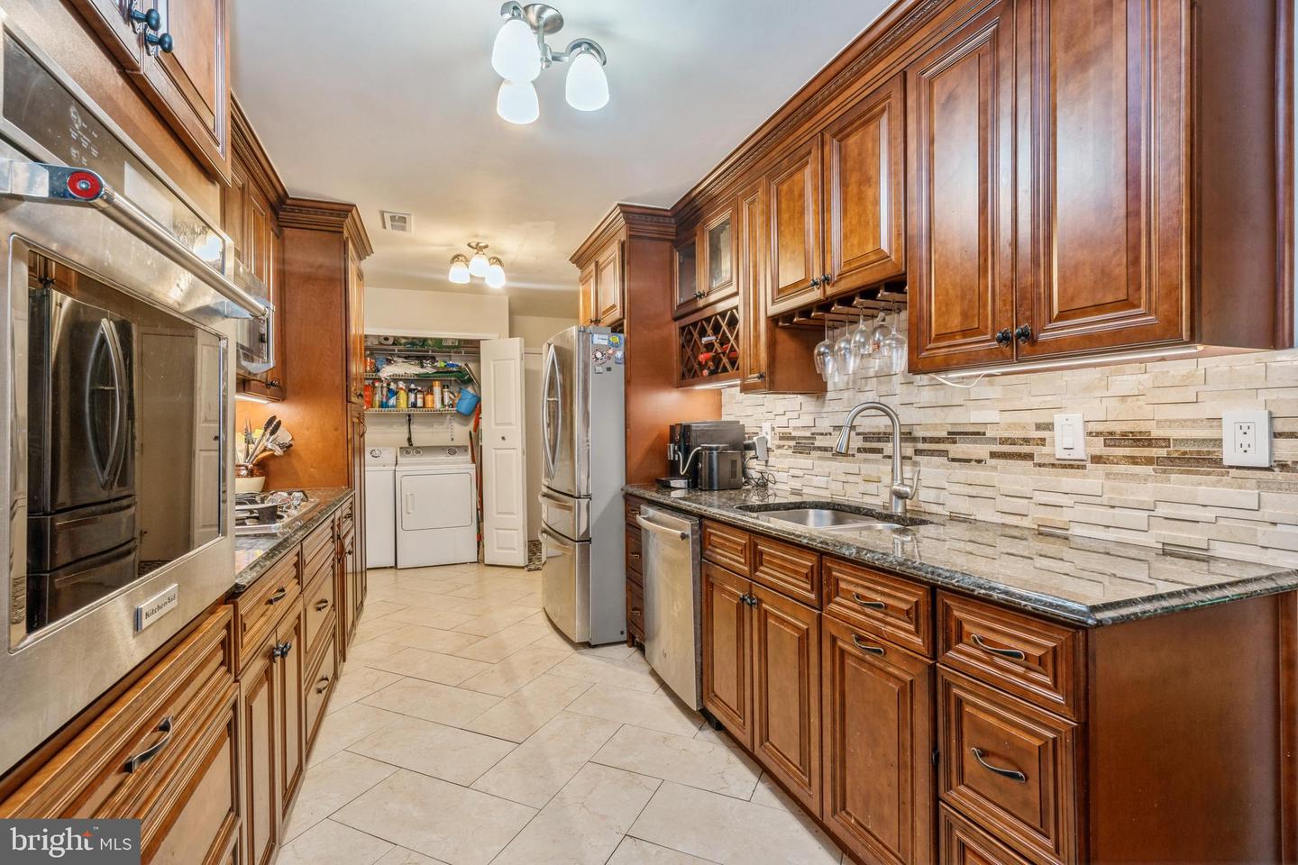 Photo 11 of 32 of 25f-F Chestnut Ct #F townhome
