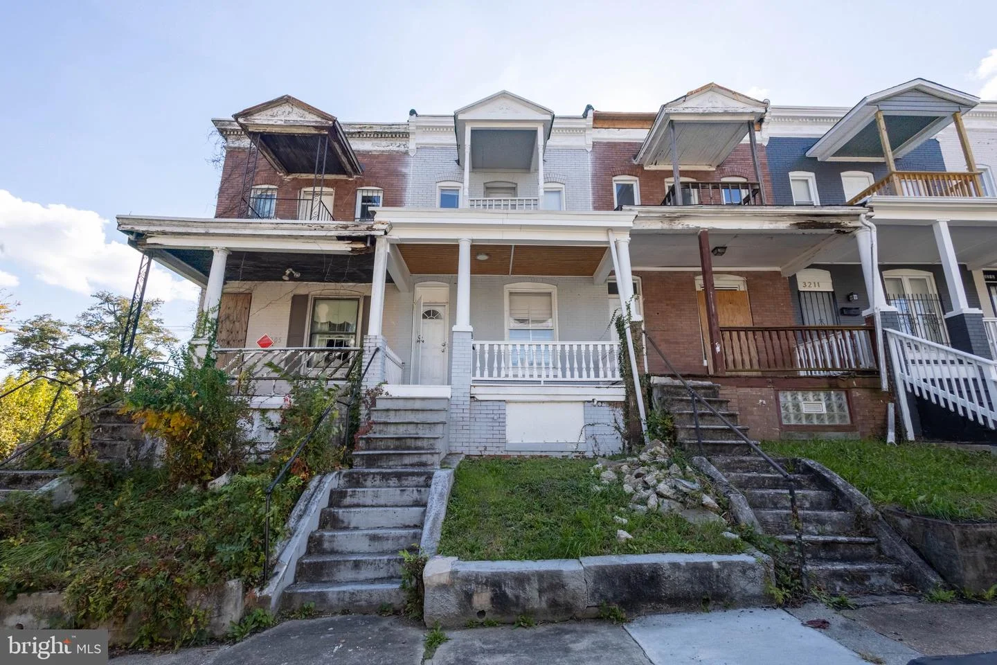 3207 Baker Street
