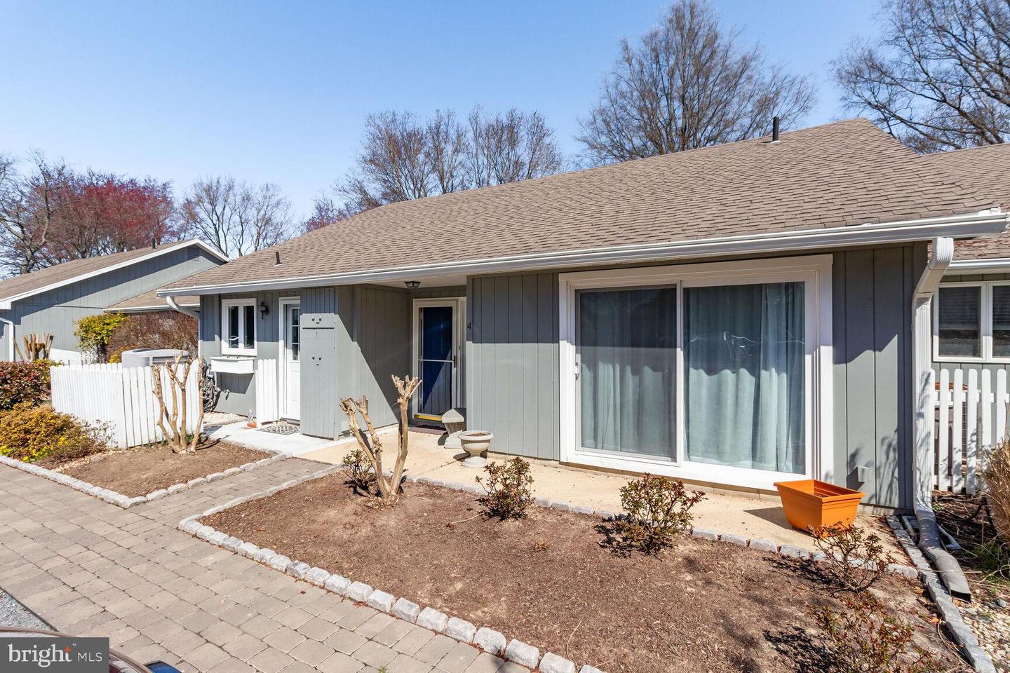 Photo 3 of 29 of 24560 Deepwater Point Dr #4 townhome