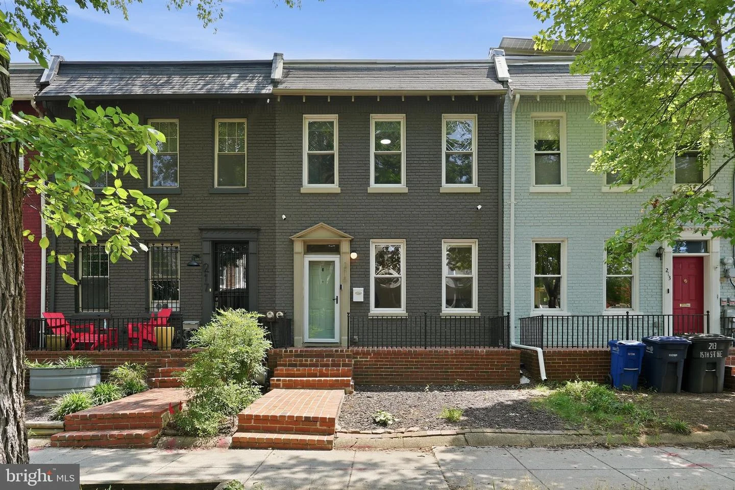 215 15th Street NE