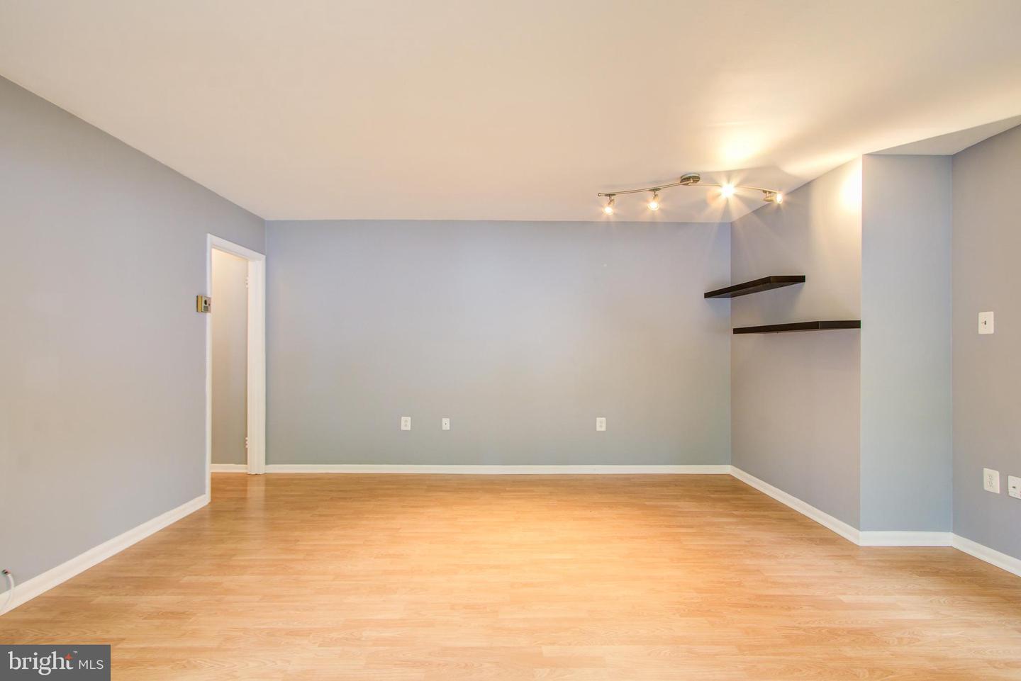 Photo 9 of 38 of 10620 WEYMOUTH ST #1 condo