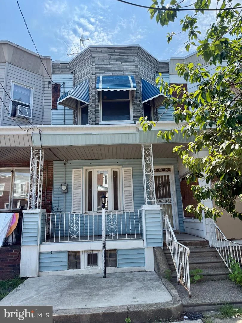 1114 E Tioga Street