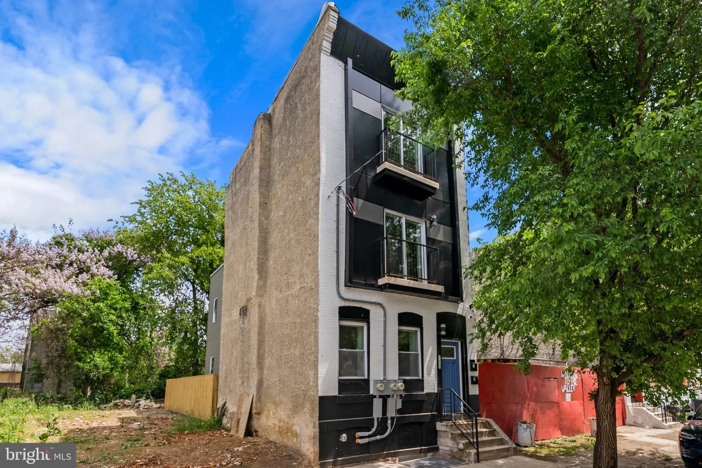 1823 N Van Pelt Street