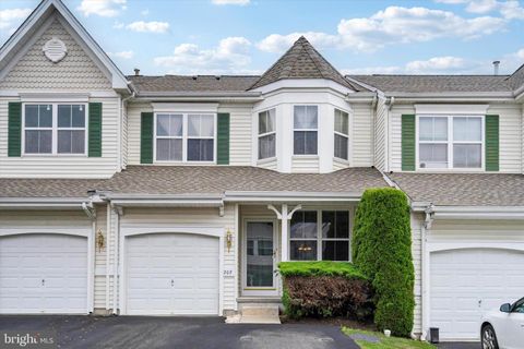 Townhouse in Chalfont PA 207 Coventry ROAD.jpg