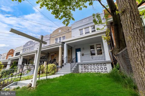 Townhouse in Washington DC 5003 7th STREET 1.jpg