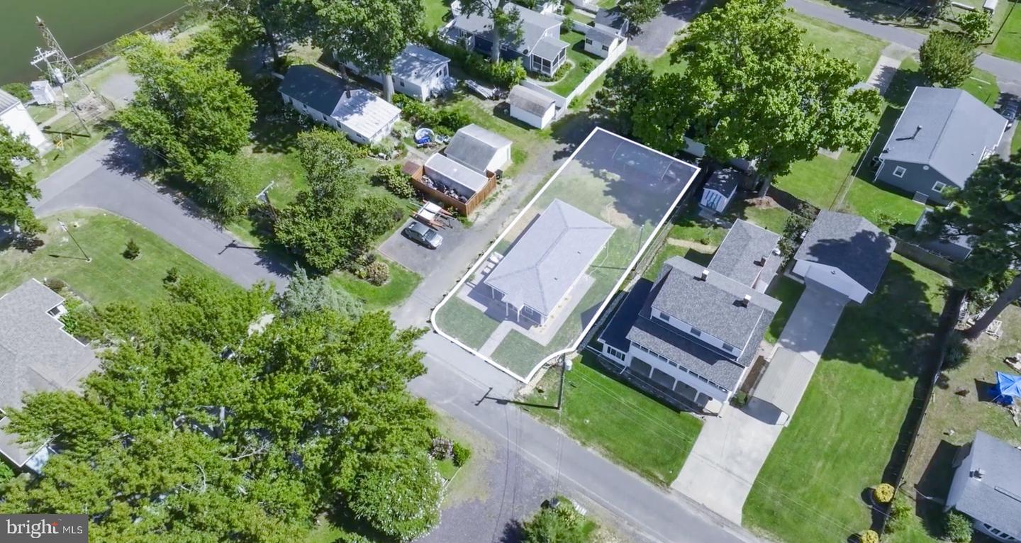 Photo 7 of 121 of 16 9th St house