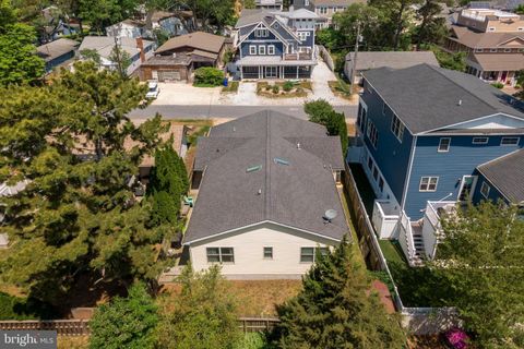 Single Family Residence in Dewey Beach DE 112 Chicago STREET 35.jpg