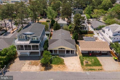 Single Family Residence in Dewey Beach DE 112 Chicago STREET 39.jpg