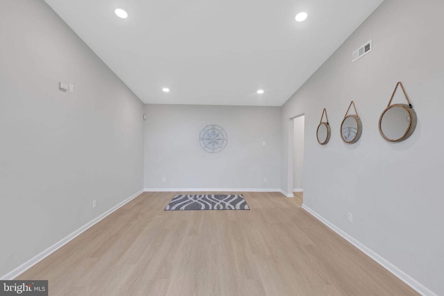 Photo 7 of 33 of 8301 Canning Ter townhome