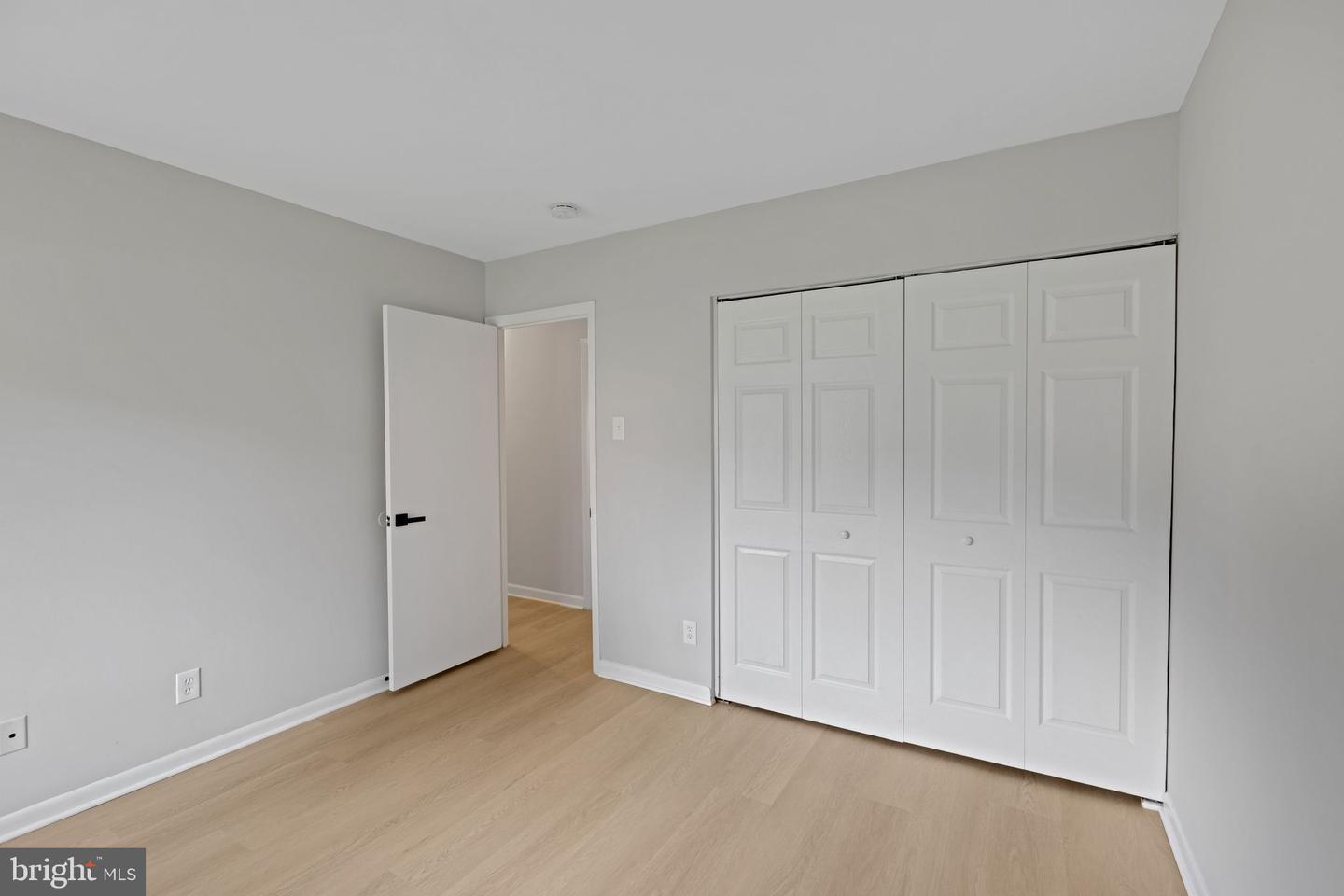 Photo 23 of 33 of 8301 Canning Ter townhome