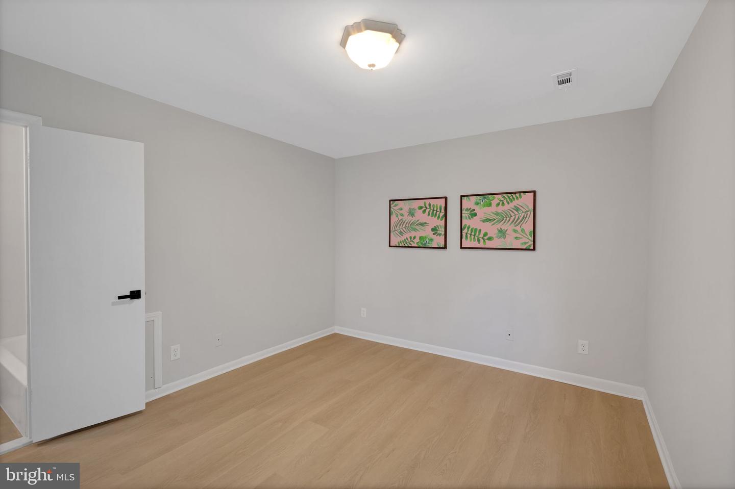 Photo 18 of 33 of 8301 Canning Ter townhome