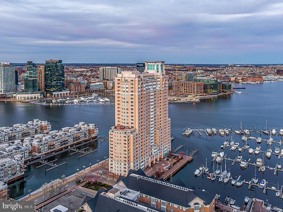 100 Harborview Drive Unit 306