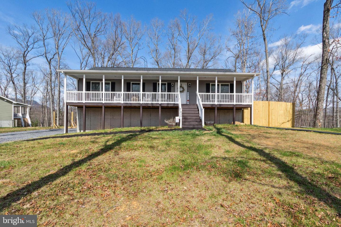 Photo 1 of 36 of 825 Arrowhead Rd house