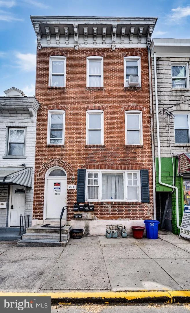 204 S 4th Street