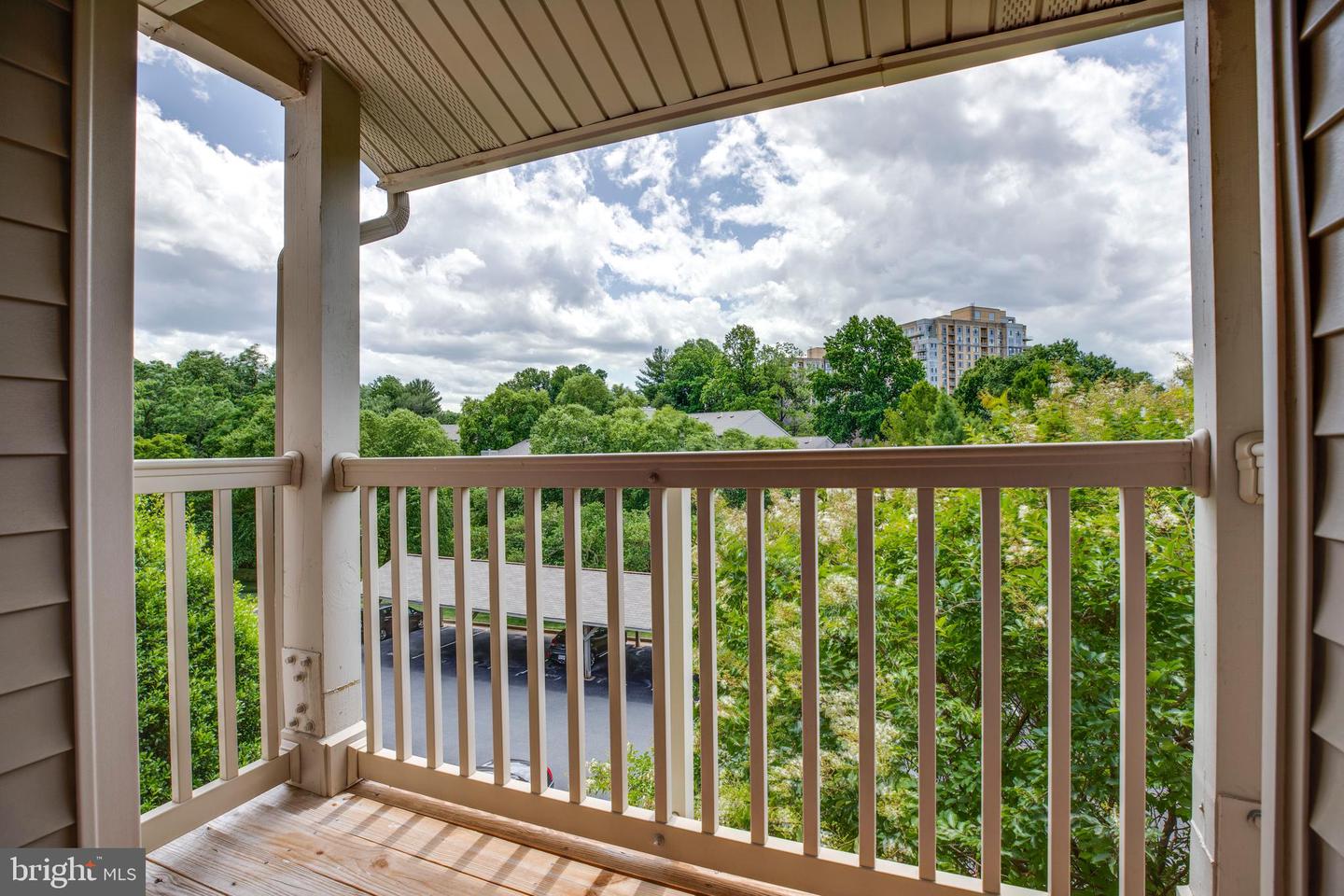 Photo 15 of 24 of 11653 Gas Light Ct #11653i condo