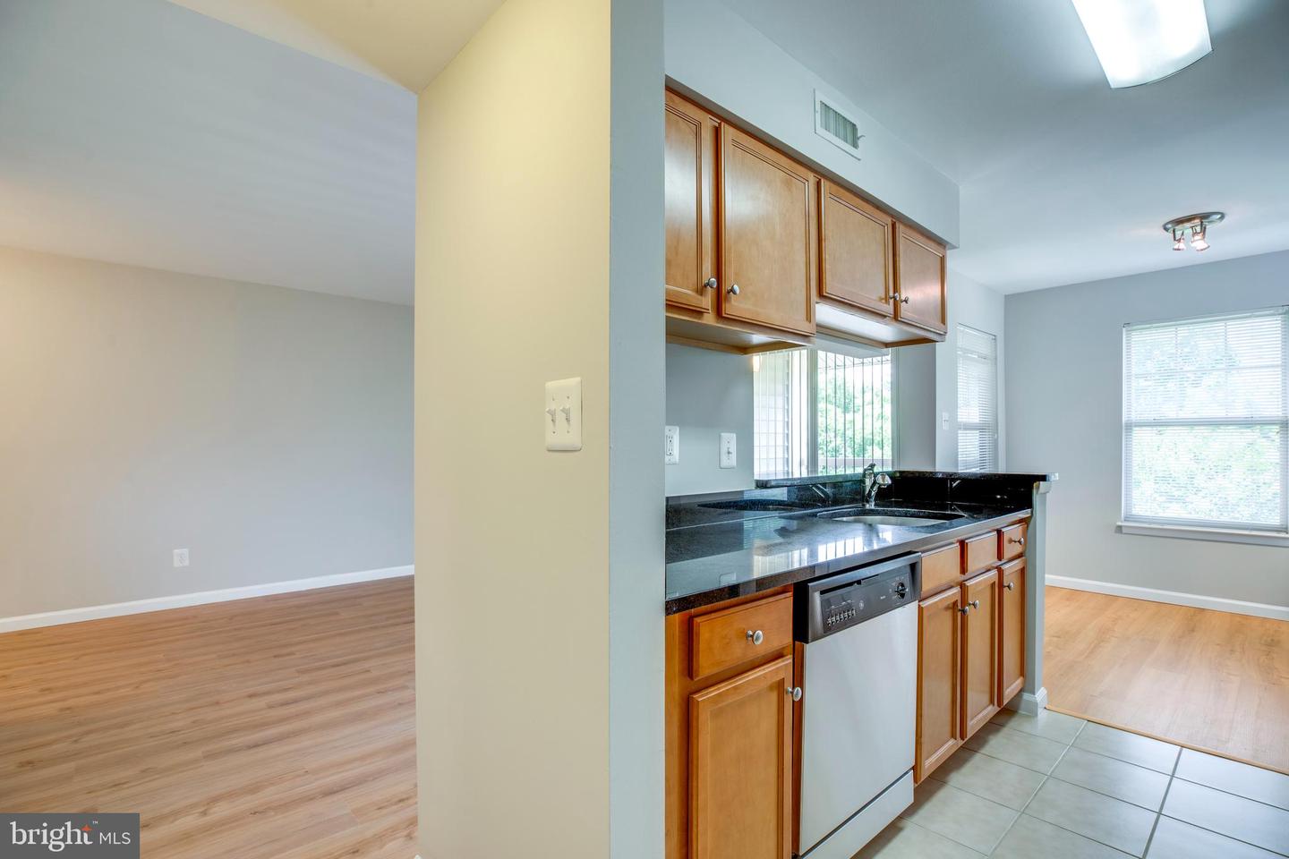 Photo 5 of 24 of 11653 Gas Light Ct #11653i condo
