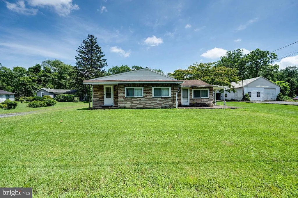 493 Mohrsville Road, Shoemakersville, PA, 19555