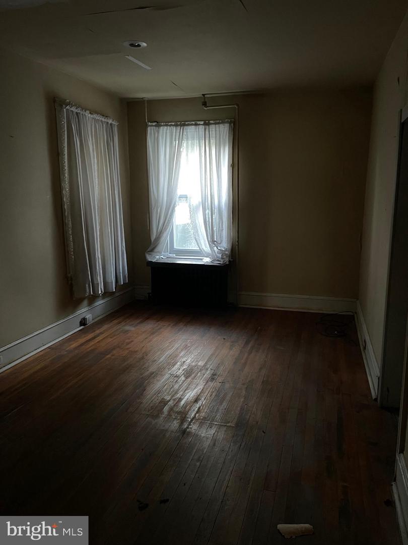 Photo 5 of 14 of 2305 N Monroe St townhome