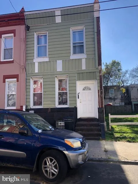 1224 W Huntingdon Street