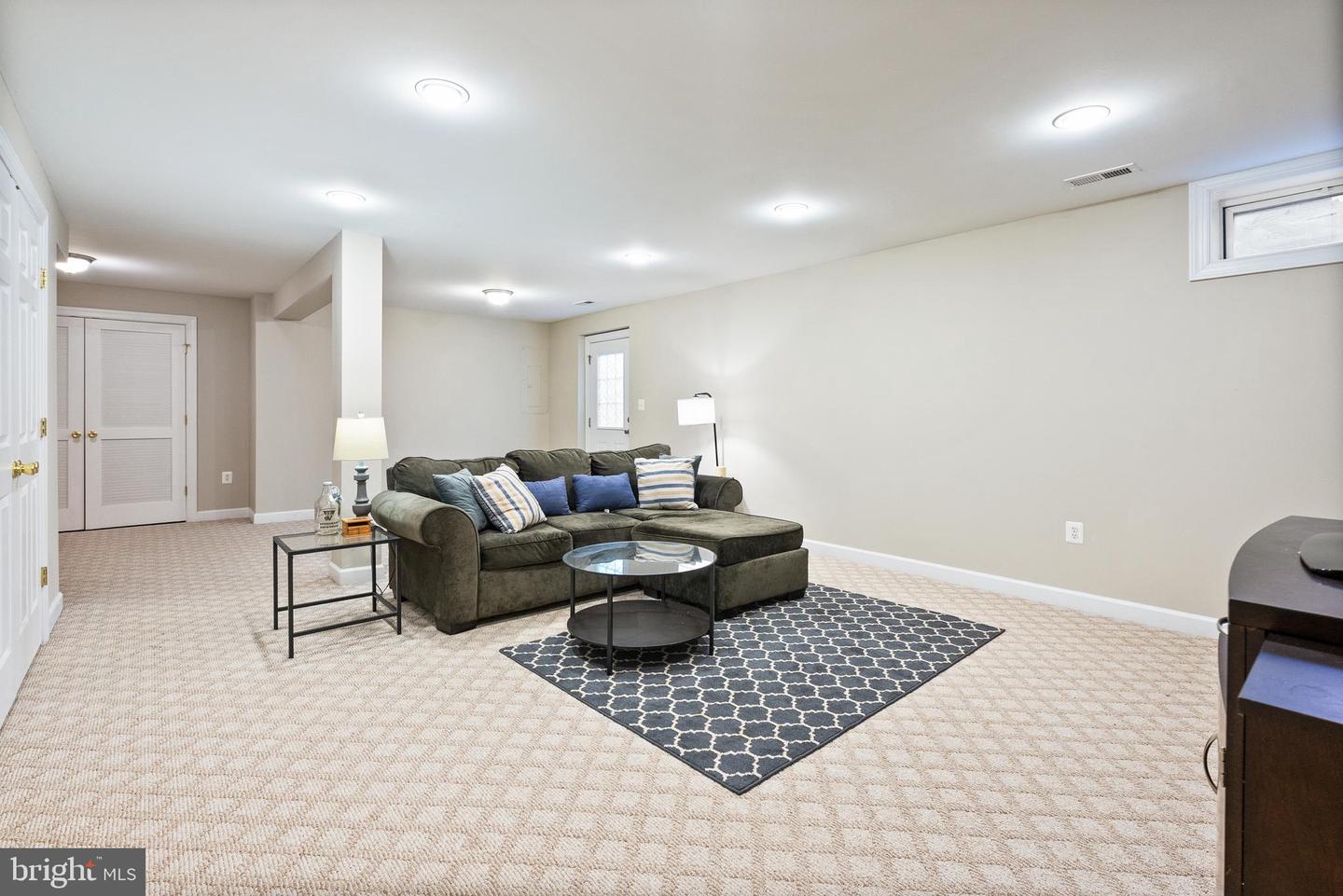 Photo 40 of 57 of 6174 Popes Creek Pl townhome