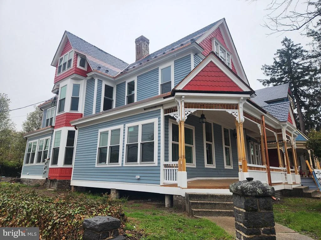202 Carlisle Street