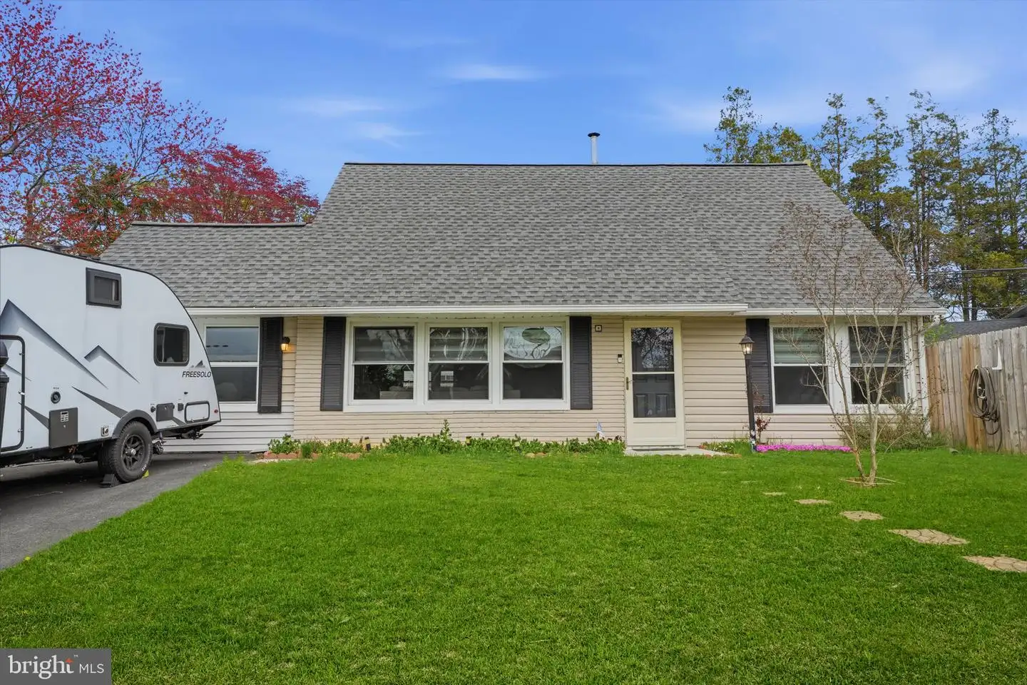 1 Larkspur Road, Levittown, PA, 19056