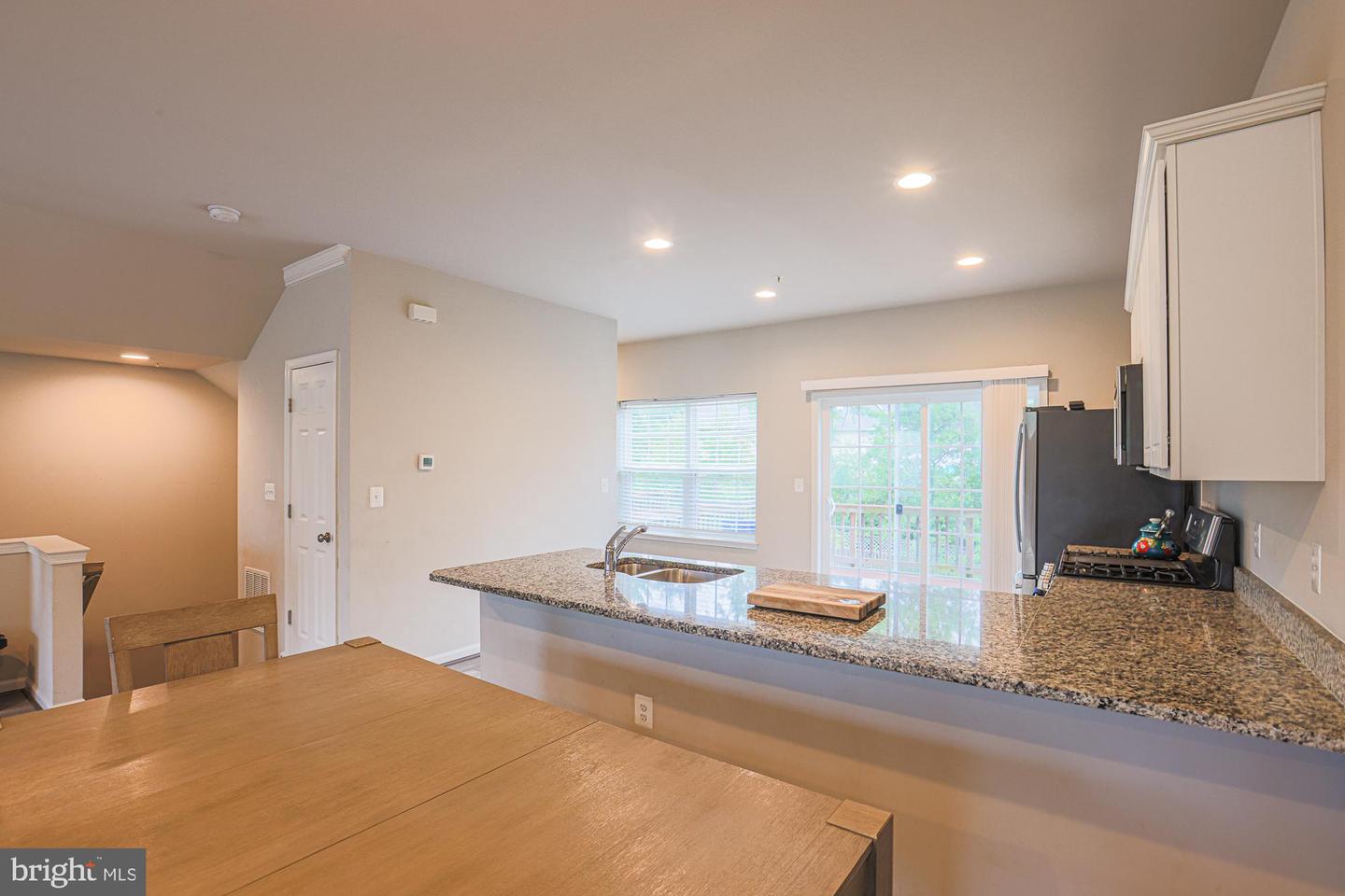 Photo 12 of 44 of 7521 Resch Loop townhome