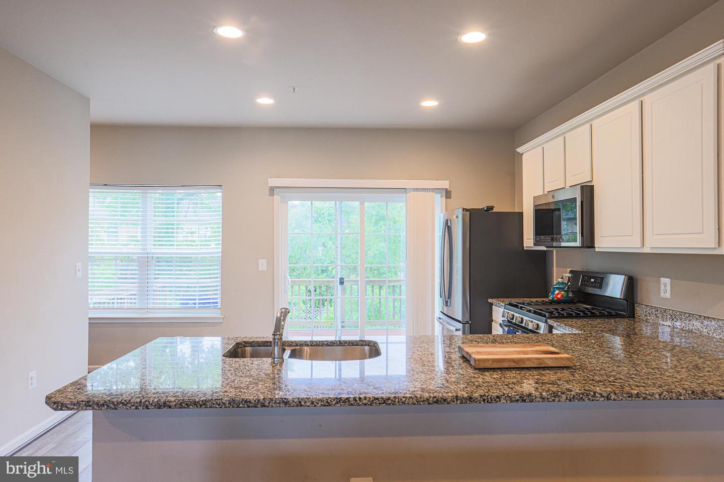 Photo 11 of 44 of 7521 Resch Loop townhome