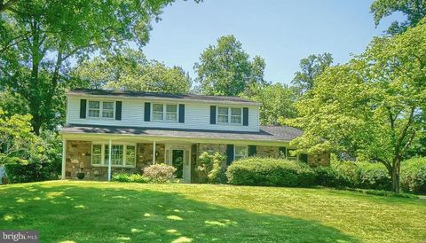 Single Family Residence in Yardley PA 1185 University DRIVE 25.jpg