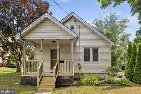 Single Family Residence in Media PA 107 Emerald STREET.jpg