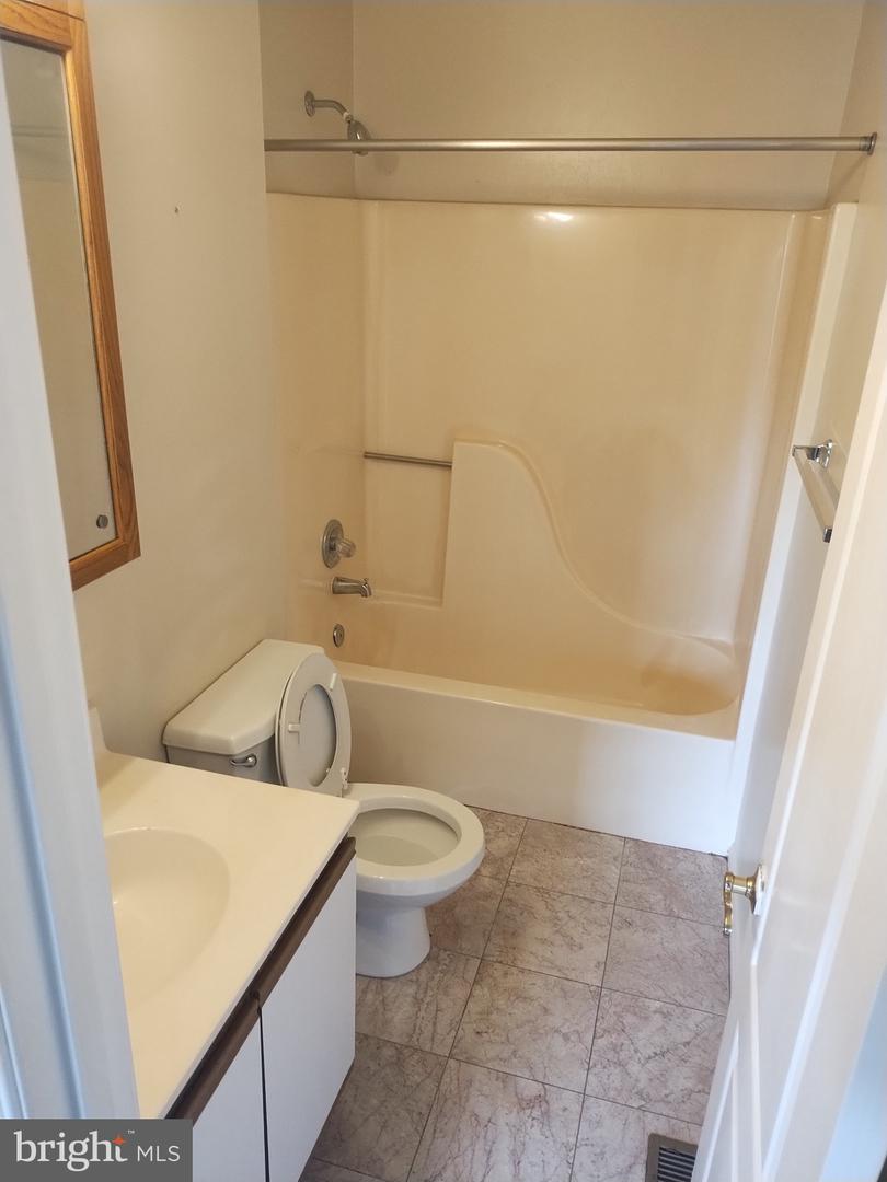 Photo 11 of 11 of 623 Brickston Rd townhome