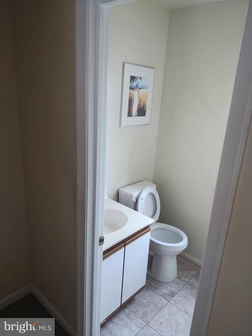 Photo 10 of 11 of 623 Brickston Rd townhome