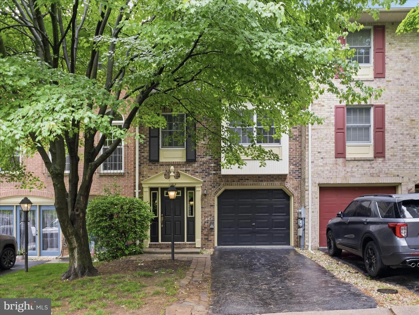 1002 Lindsay Lane