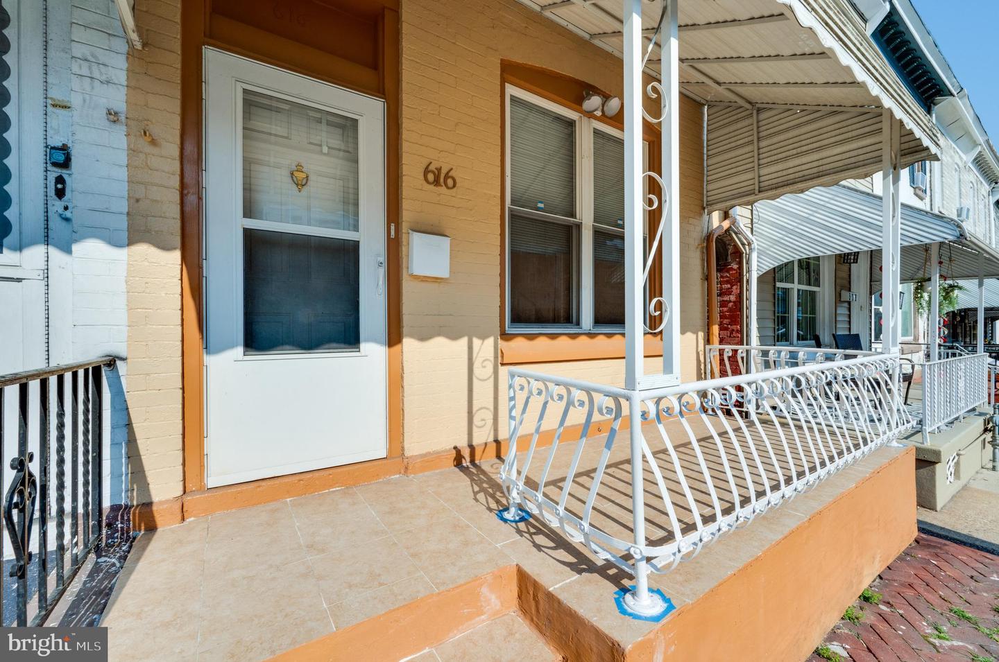 Photo 3 of 29 of 616 N 11th St townhome