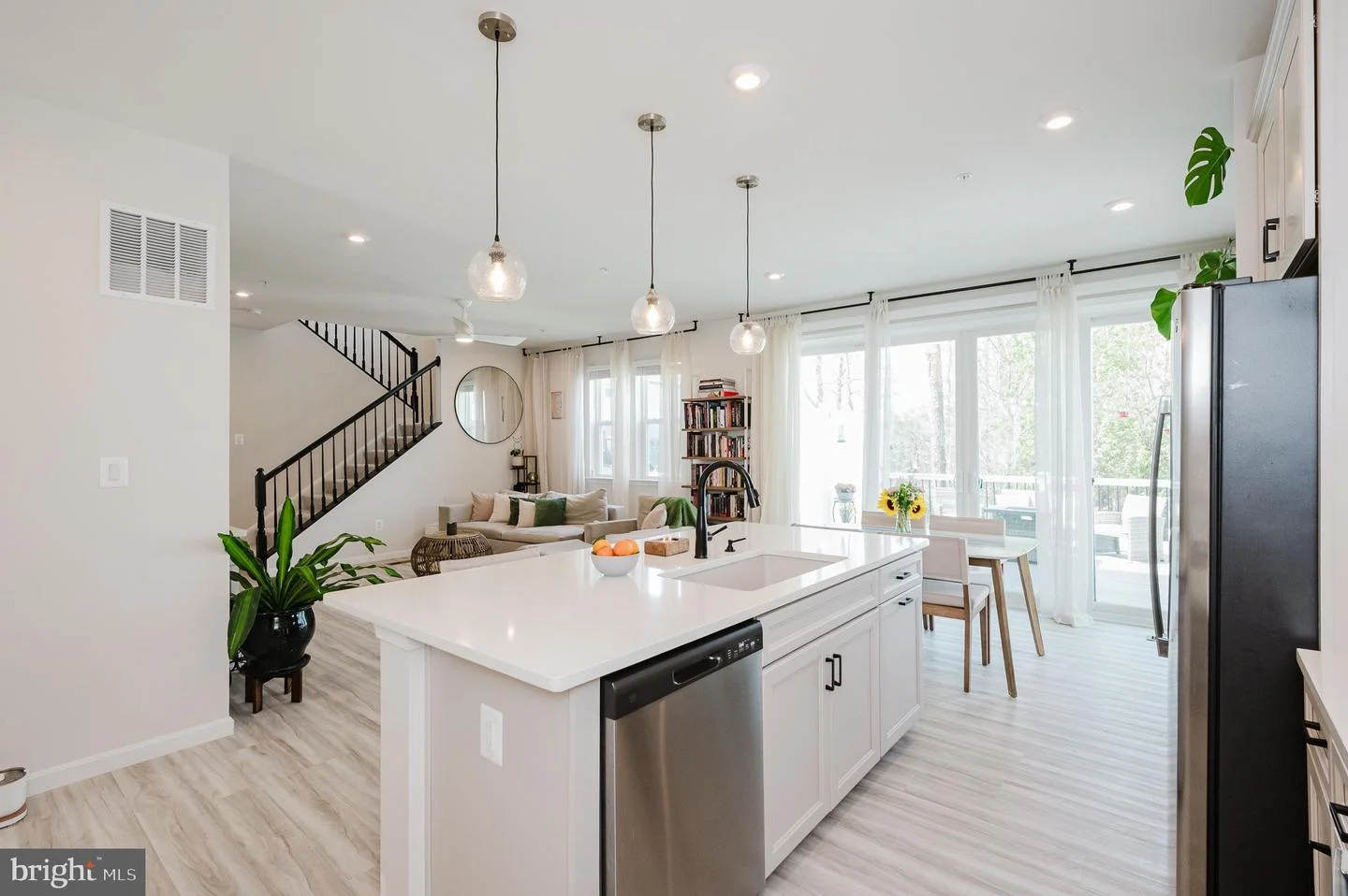 336 Bay Club Parkway