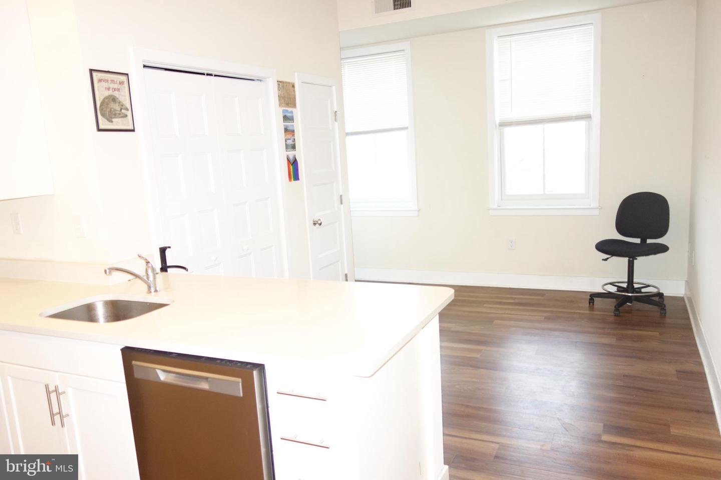 210 S MILL RD #203