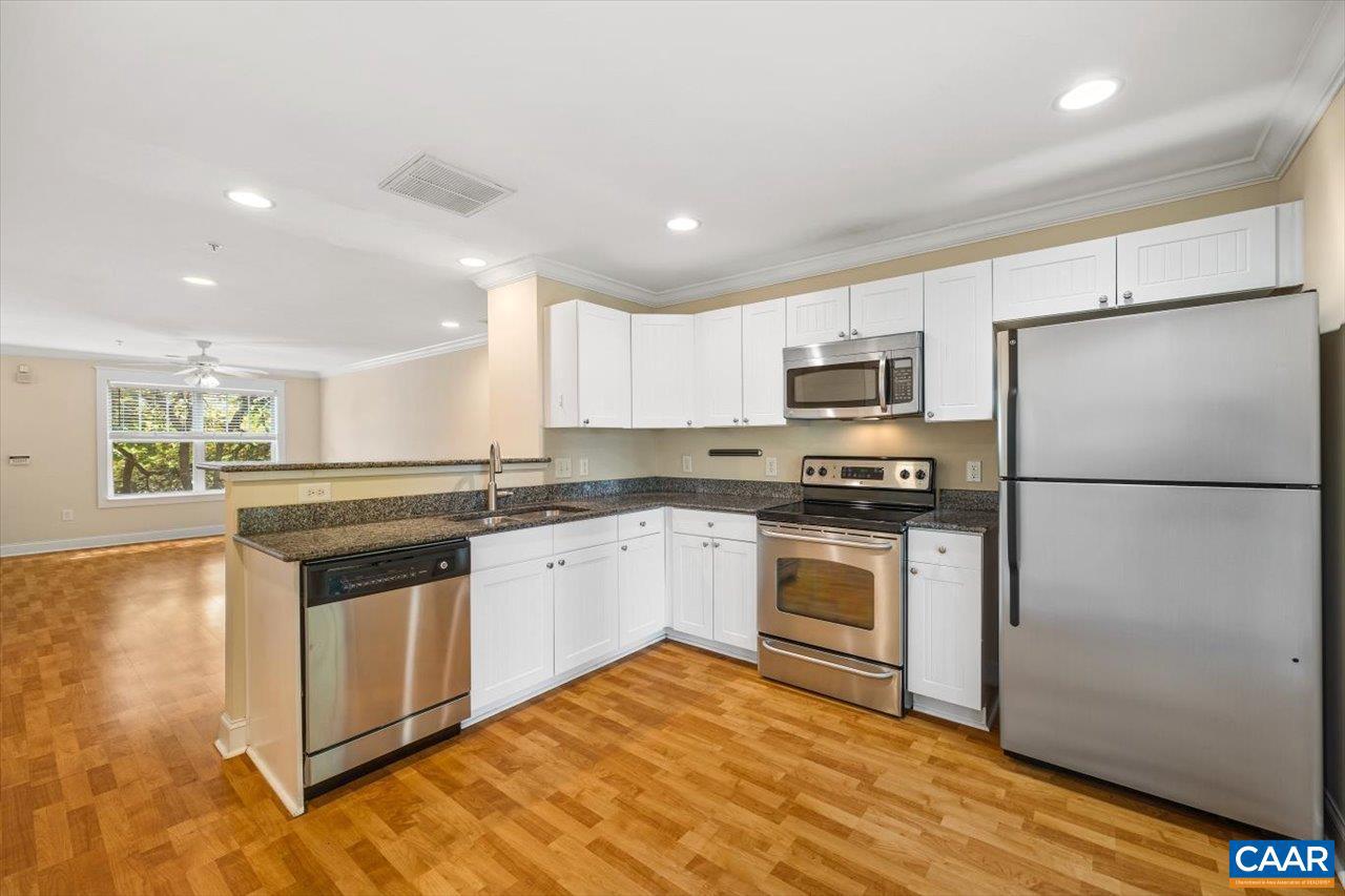 Photo 10 of 26 of 1840 Candlewood Ct #207 townhome