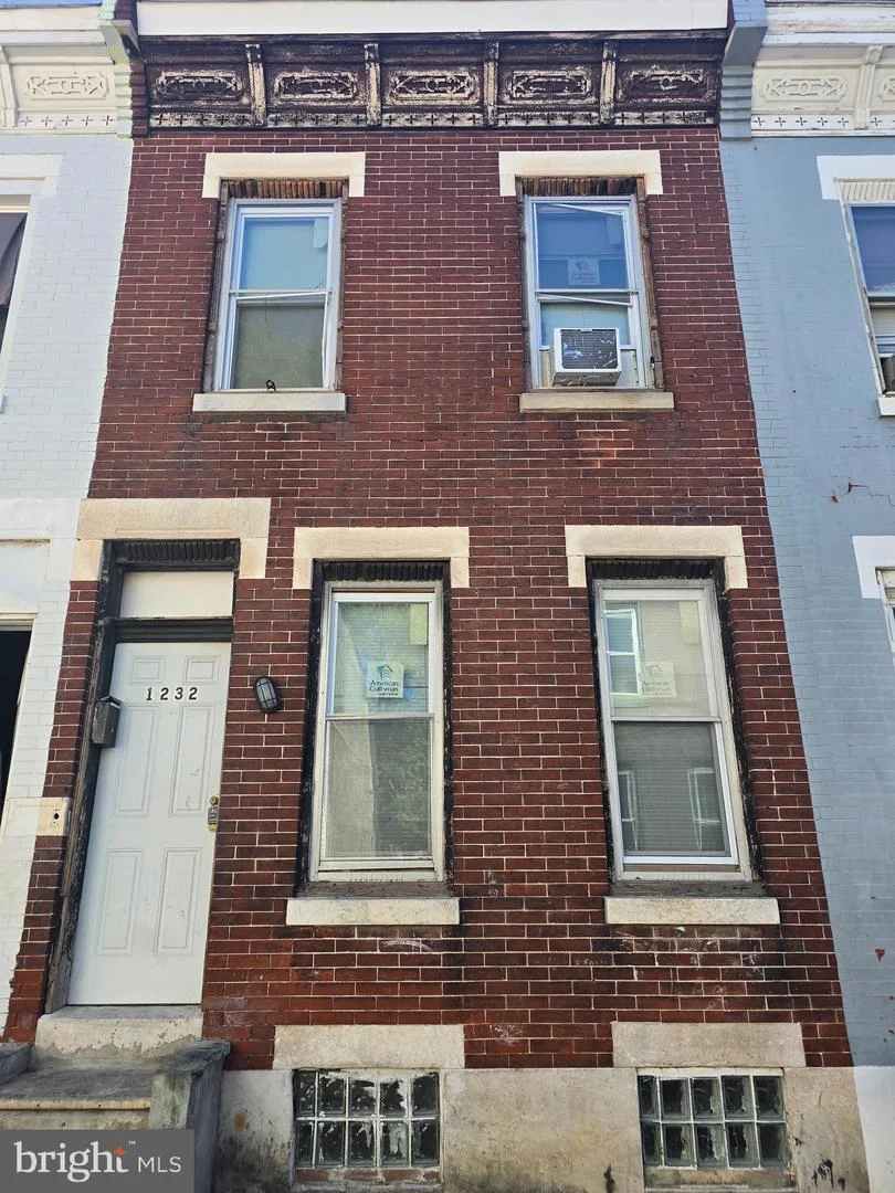 1232 W Harold Street