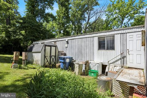 Manufactured Home in Honey Brook PA 23 Ottawa LANE.jpg