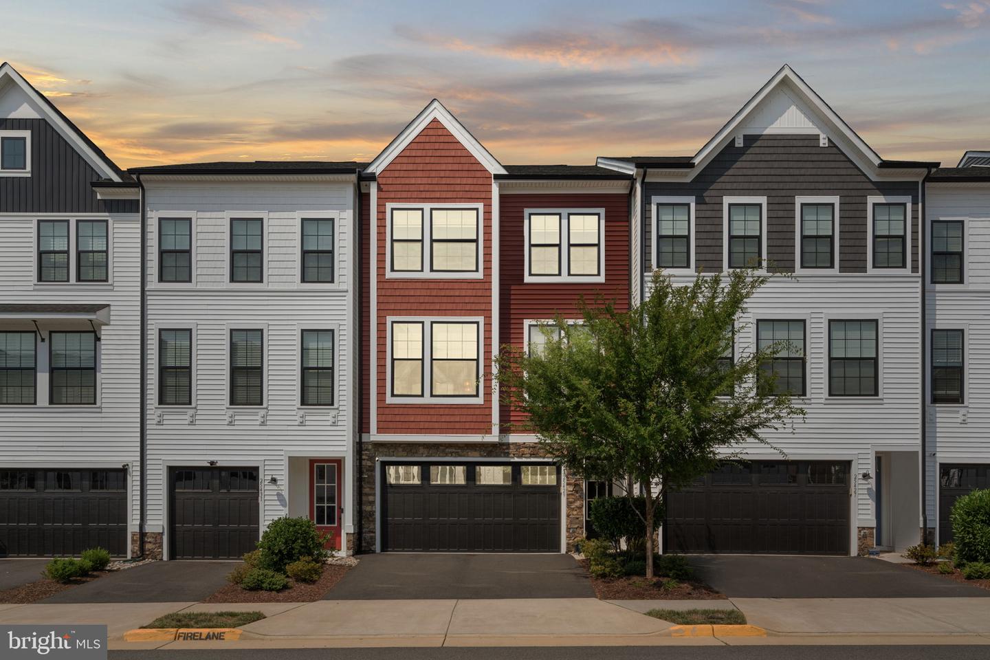 Photo 2 of 61 of 25429 Hartland Orchard Ter townhome