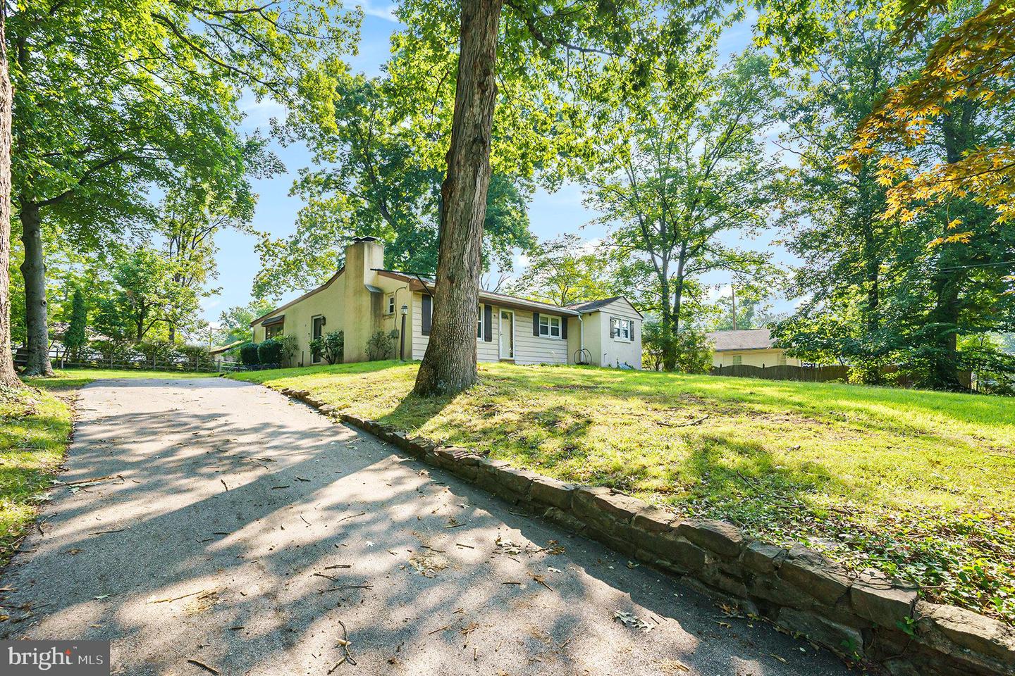 Photo 13 of 37 of 2815 Eagleville Rd house