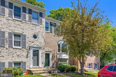 Townhouse in Woodbridge VA 12215 Cinnamon STREET 32.jpg