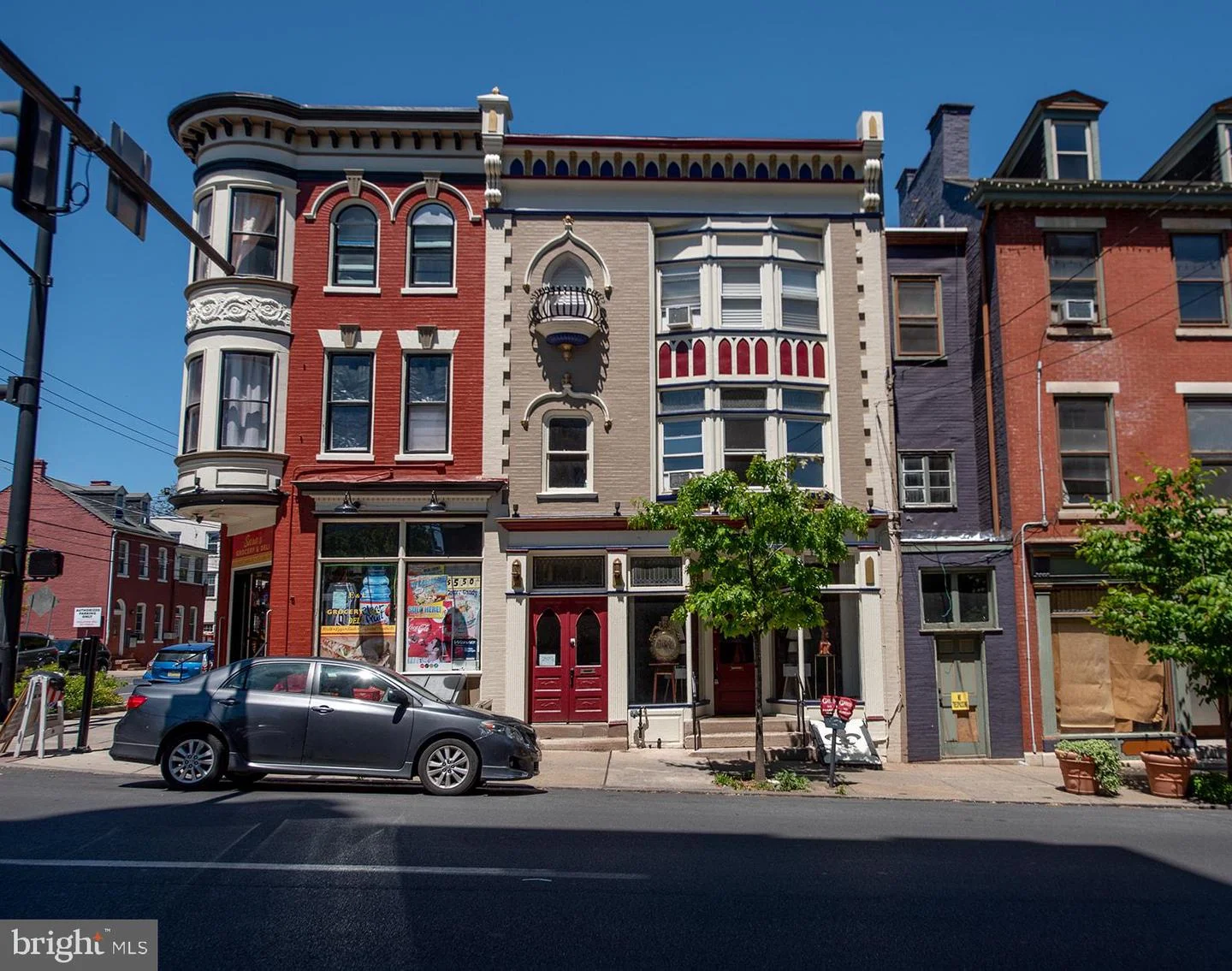 257 W King Street