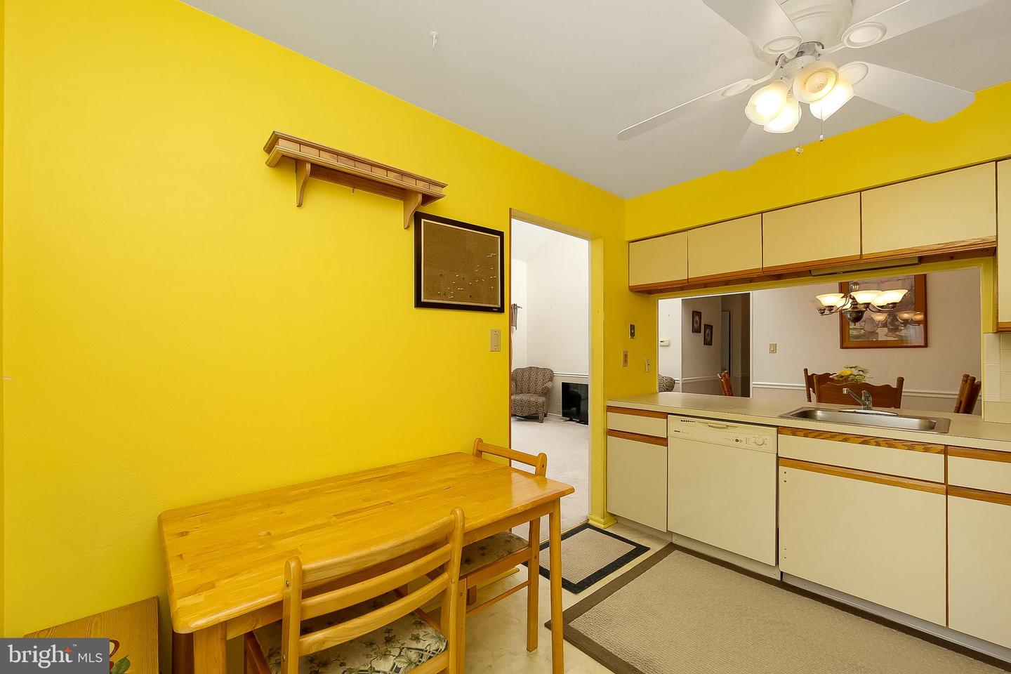 Photo 8 of 23 of 104-B Thornwood Dr condo