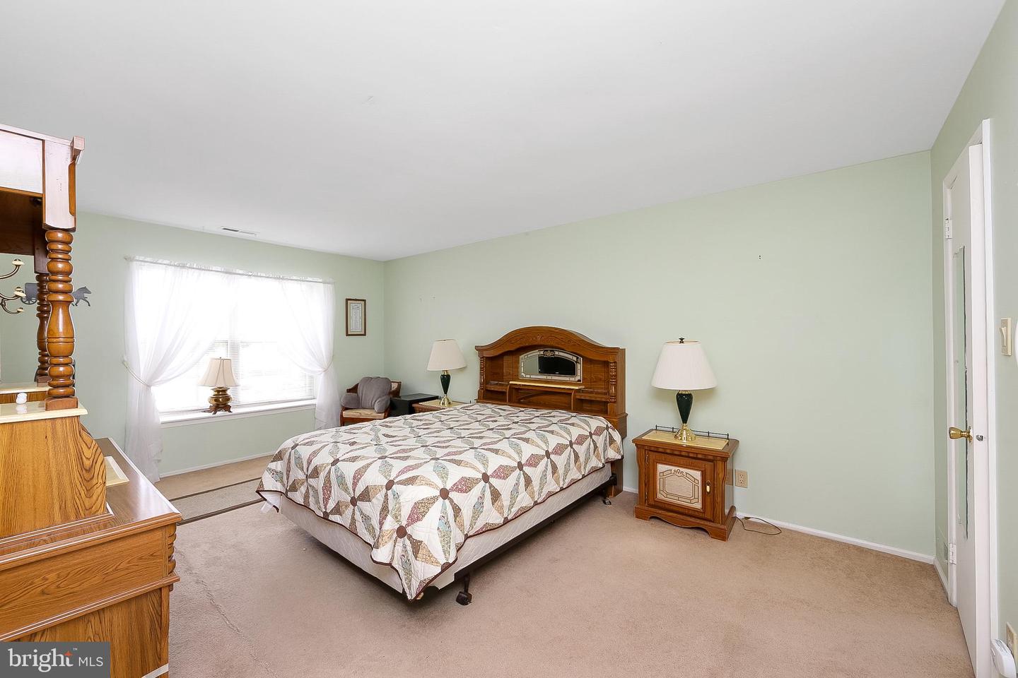 Photo 10 of 23 of 104-B Thornwood Dr condo