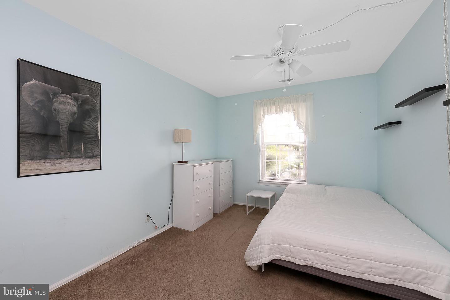 Photo 13 of 23 of 104-B Thornwood Dr condo