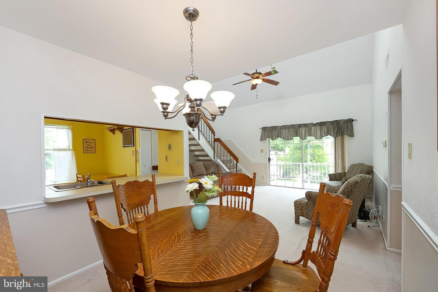 Photo 5 of 23 of 104-B Thornwood Dr condo