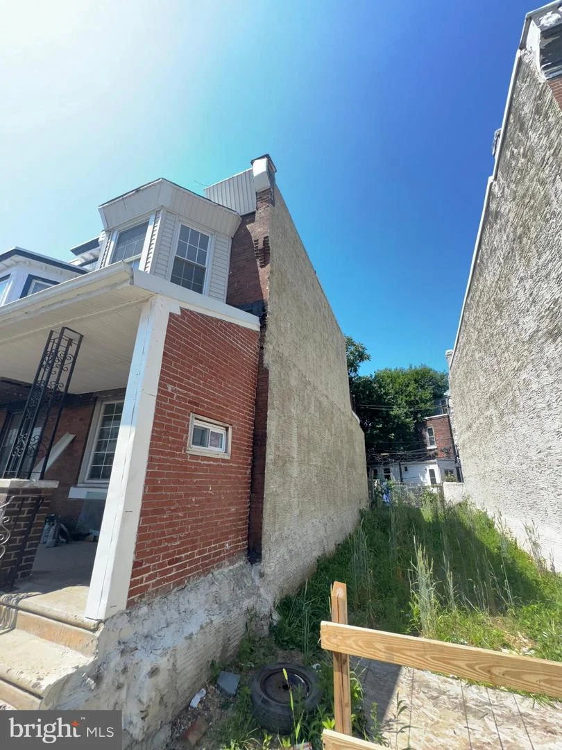 3816 Pulaski Avenue