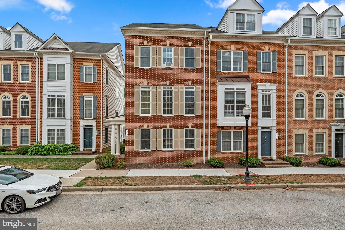 View Baltimore, MD 21230 townhome