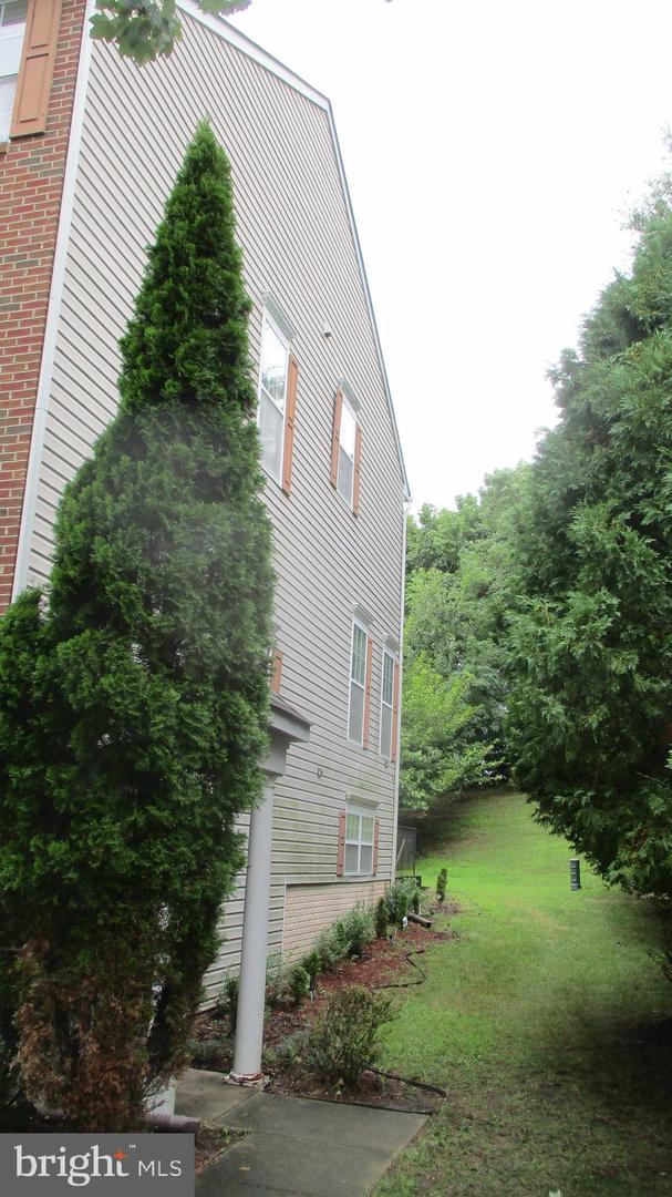 Photo 4 of 20 of 1122 Blue Wing Ter townhome